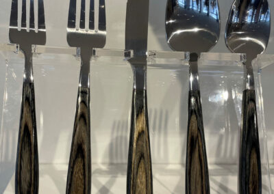 Oneida wood flatware housewares trends