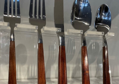 Oneida wood flatware housewares trends