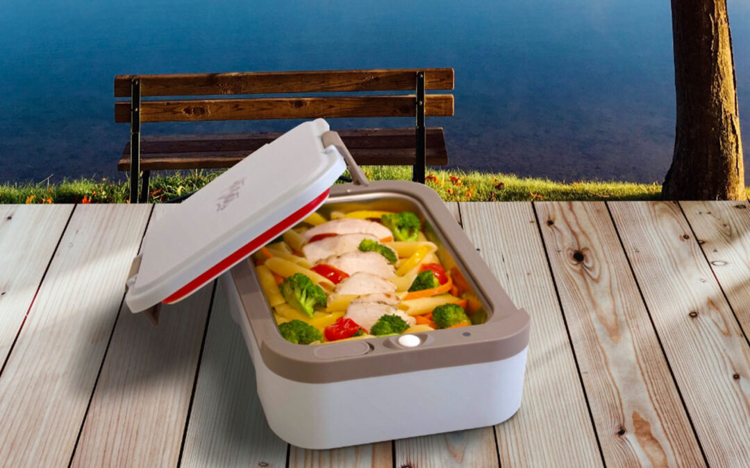 Hot Bento Heats Up Meals Anywhere