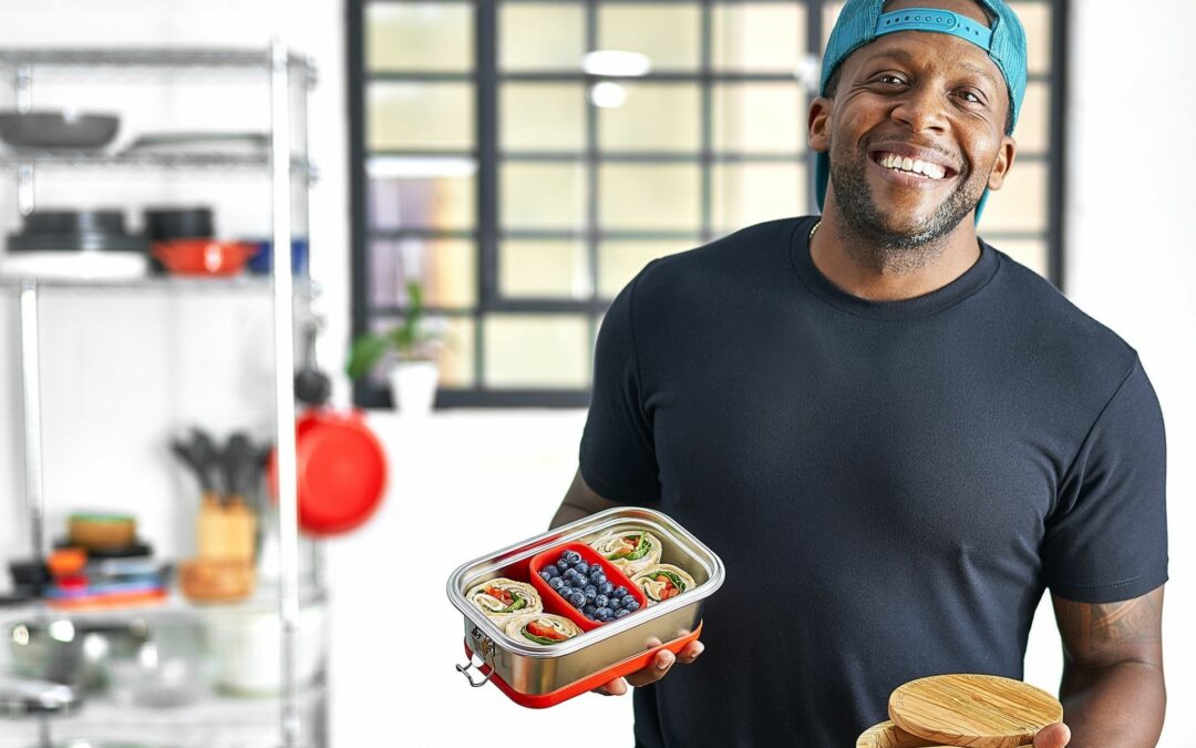 Dash Launches Kitchenware with FitMenCook Founder Kevin Curry