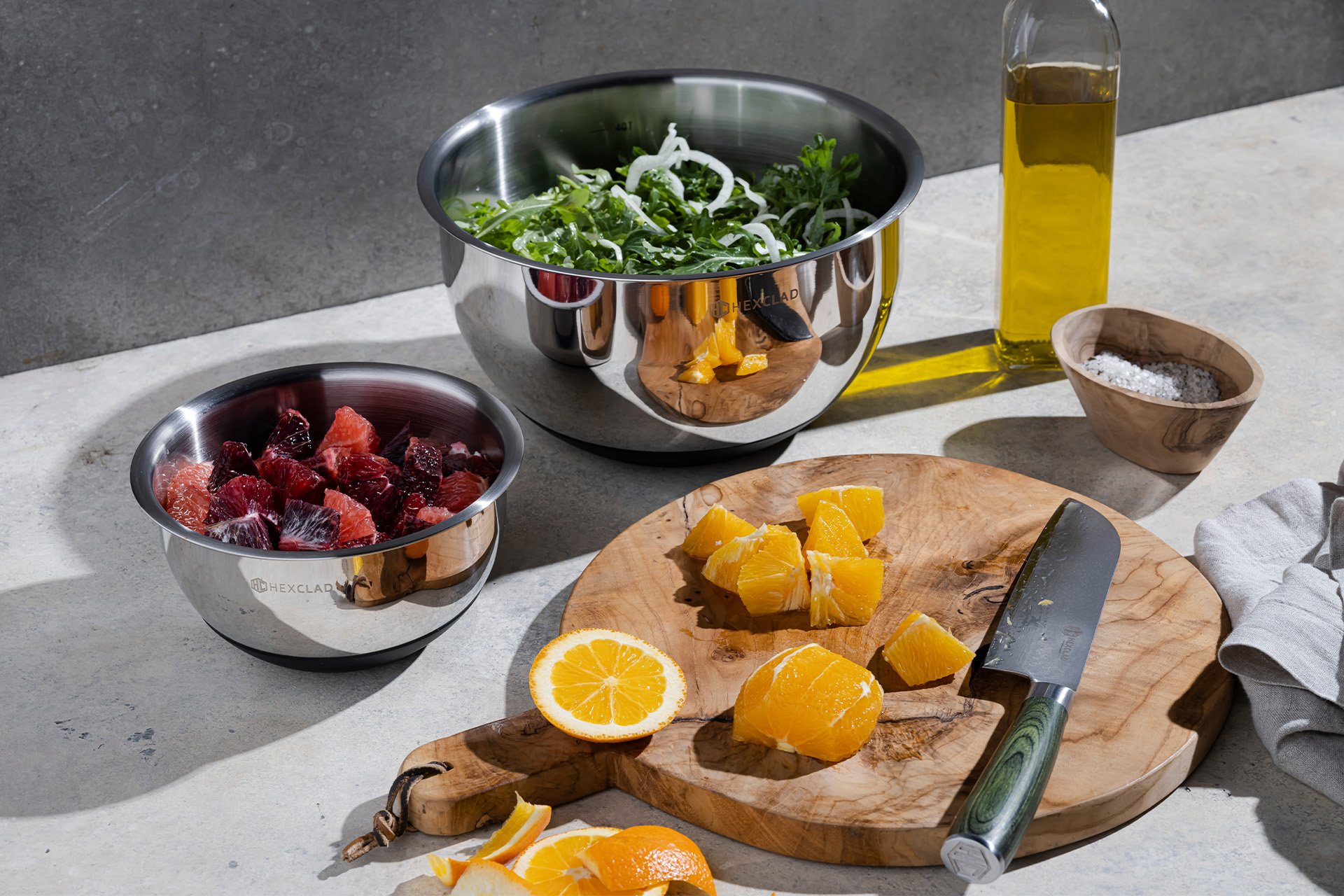 HexClad Debuts Vacuum Seal Mixing Bowls, Damascus Cutlery