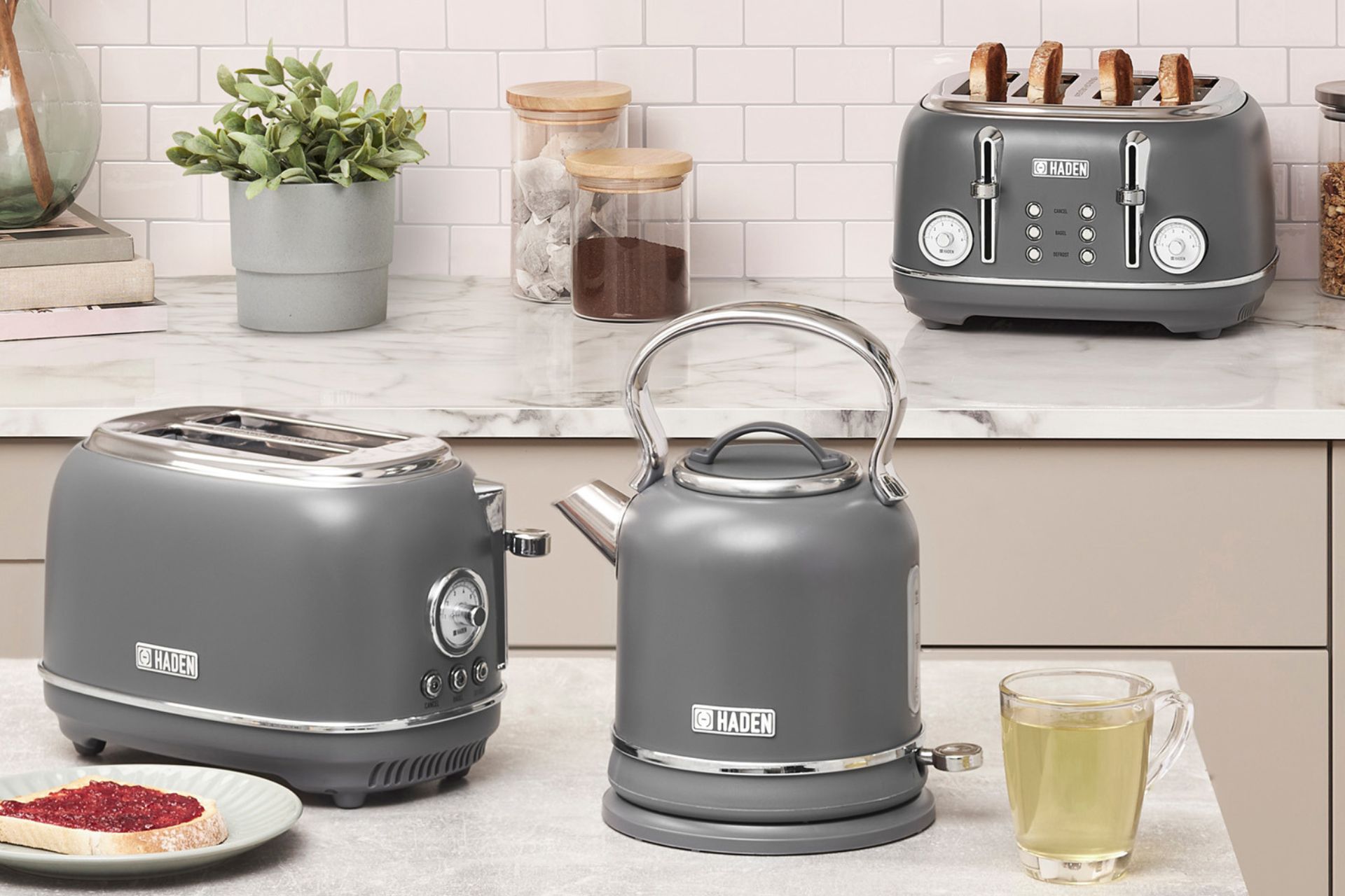 Dark grey kettle and toaster sale