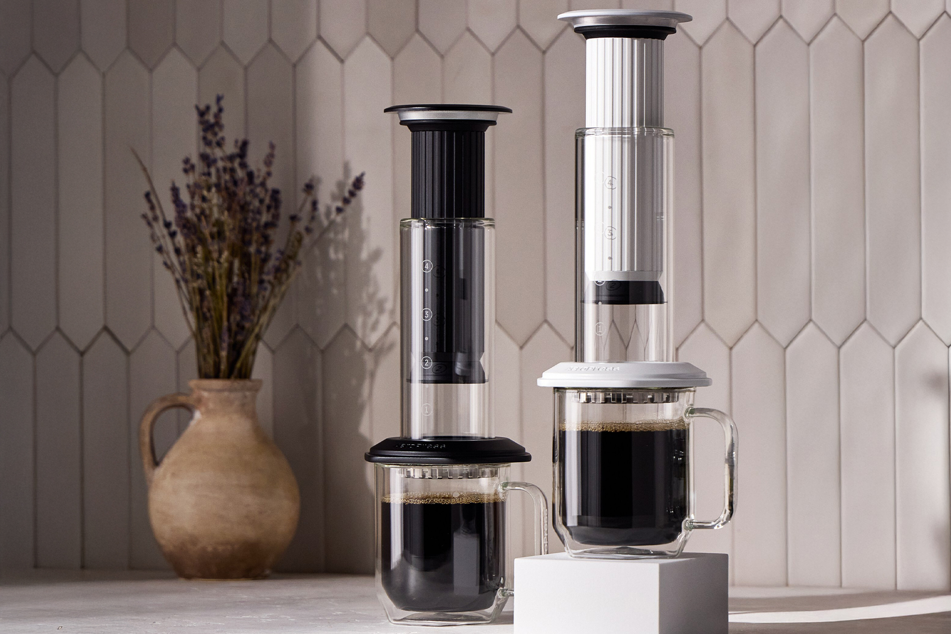 aeropress-premium-white-black